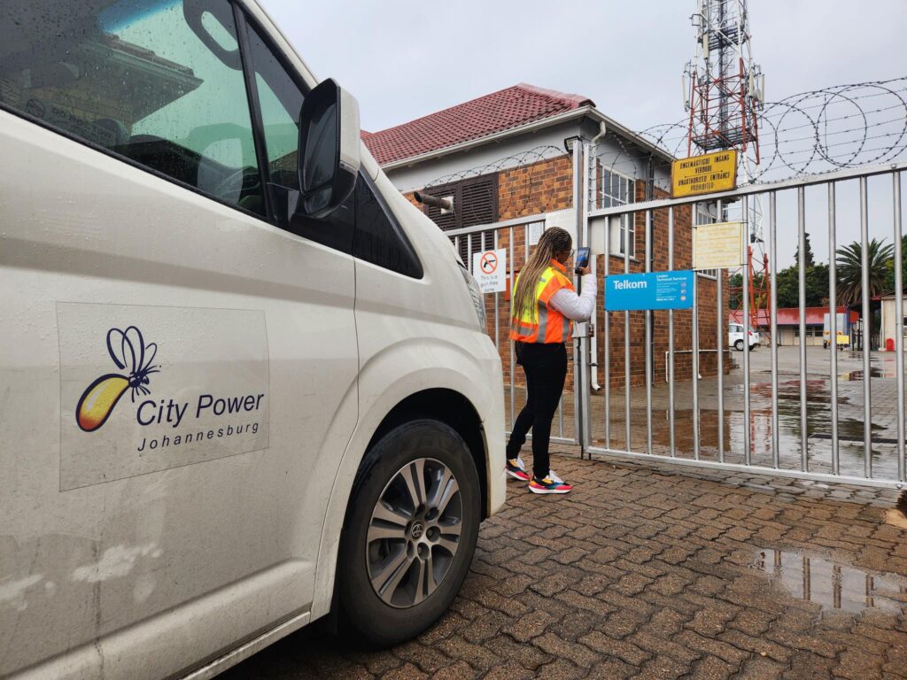 Stad Johannesburg oorweeg om elektrisiteitsnetwerk van vyandige gemeenskappe te verwyder