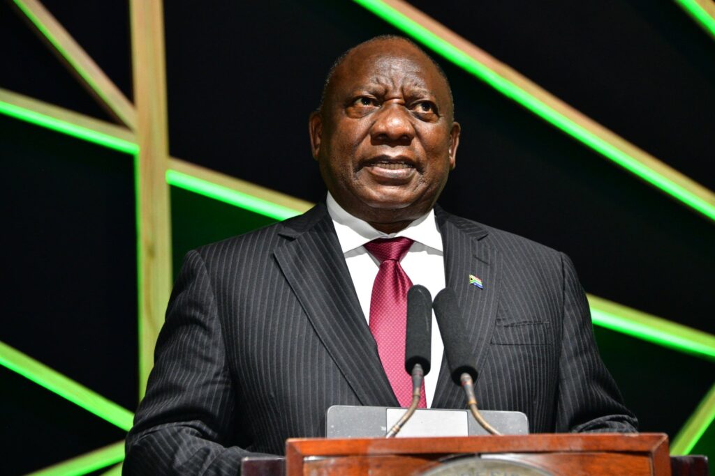 President Ramaphosa belowe optrede teen mynbou-uitdagings