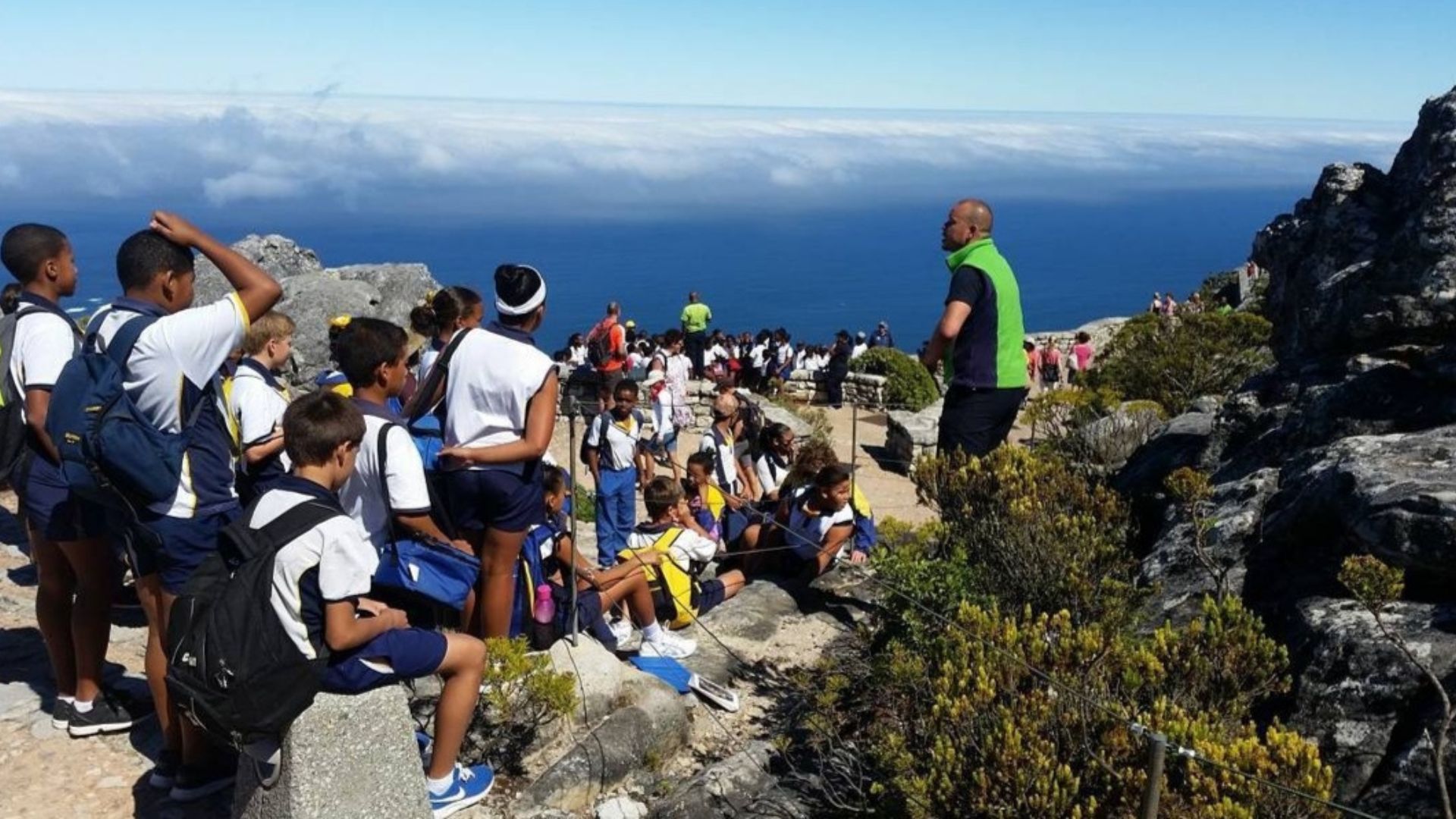 Tafelberg se ‘Class in the Clouds’ leer omgewingsbewaring
