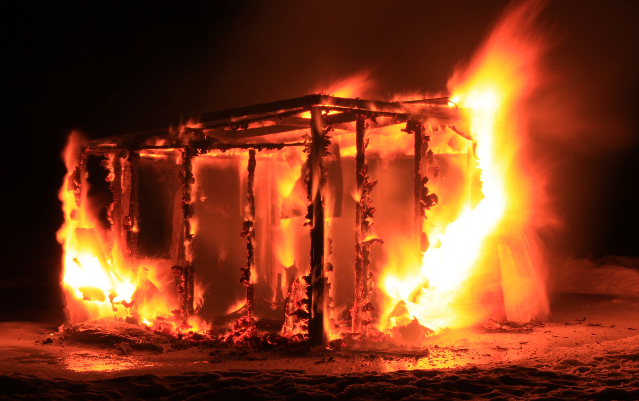 Kaapstadse Paasnaweek-hutbrande laat duisende haweloos